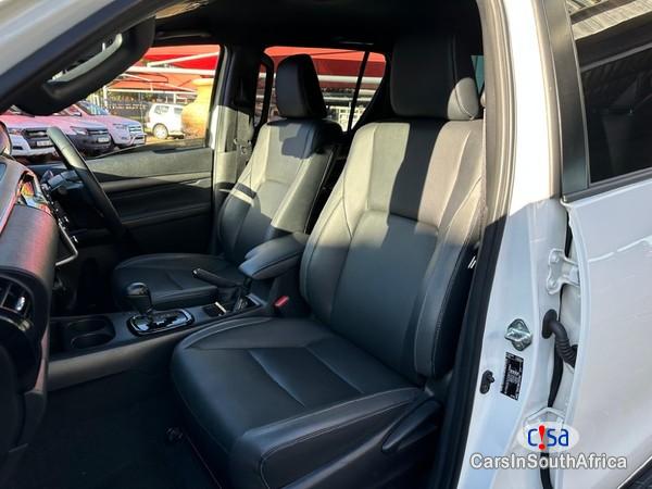 Toyota Hilux 2.8 GD-6 Raised Body Legend 4X4 Double-cab Automatic 2021 - image 4