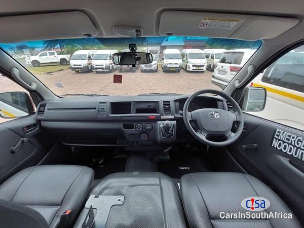 Toyota Quantum 2.5 Sesifikile 16 Seats Manual 2018 in South Africa