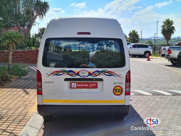 Toyota Quantum Sesfikile 2.5 D4-D 16 Seat Manual 2020 - image 5
