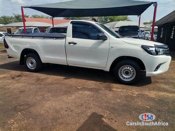 Toyota Hilux 2.0 GD LWB Manual Call 081 494 5928 Delivery Nationwide Manual 2017 - image 2