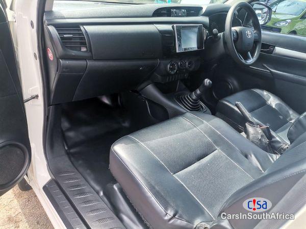 Toyota Hilux 2.0 GD LWB Manual Call 081 494 5928 Delivery Nationwide Manual 2017 - image 3