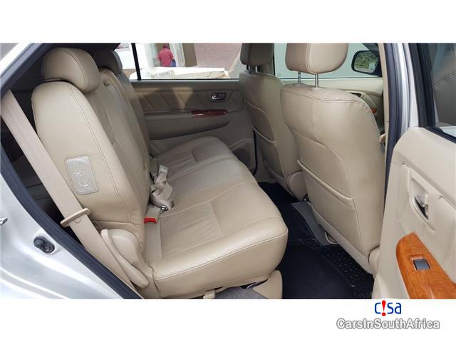 Toyota Fortuner 2.8 Automatic 2015 - image 6