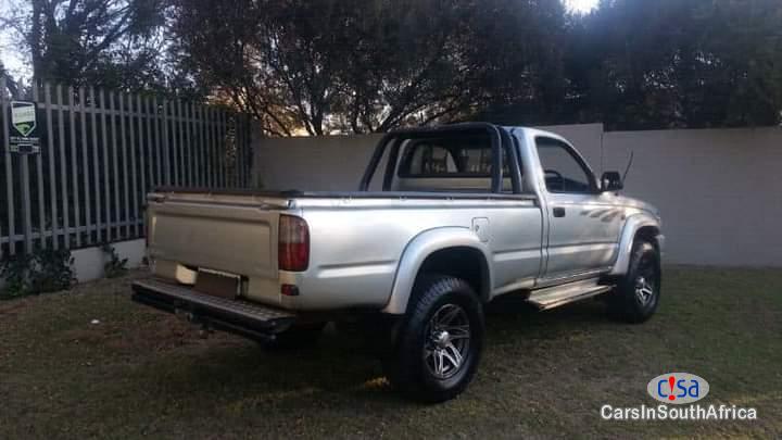 Toyota Hilux 0730950767 Manual 2009 - image 4