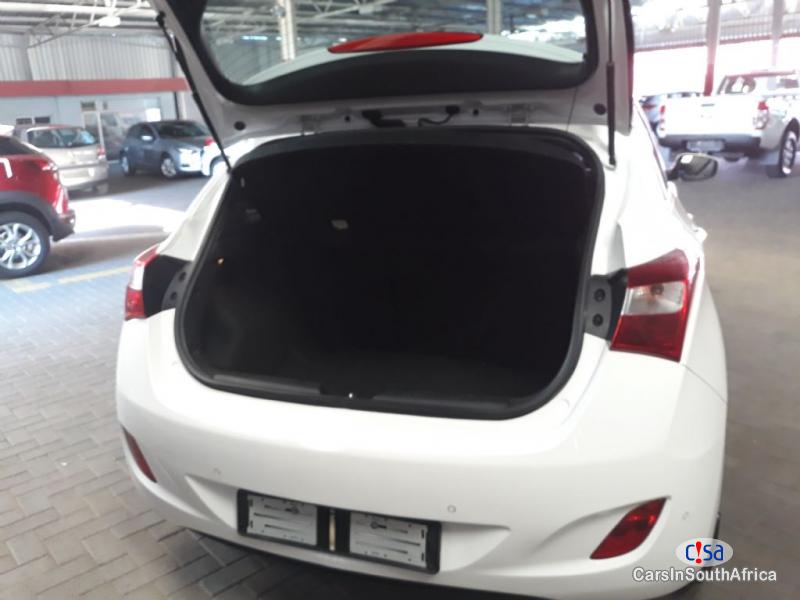 Hyundai i30 1.6 Manual 2016 - image 2