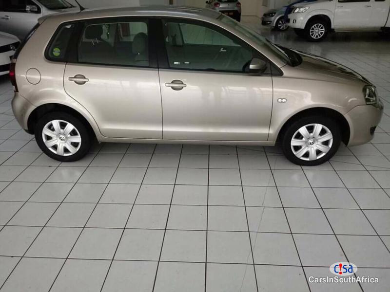 Volkswagen Polo Polo Manual 2014 - image 2