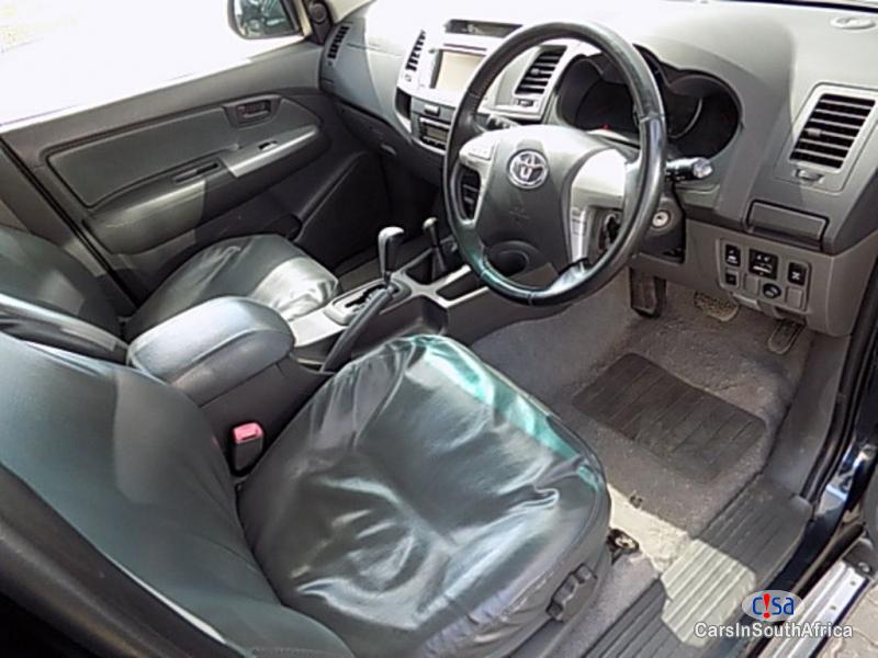 Toyota Hilux 3.0 Automatic 2014 - image 6