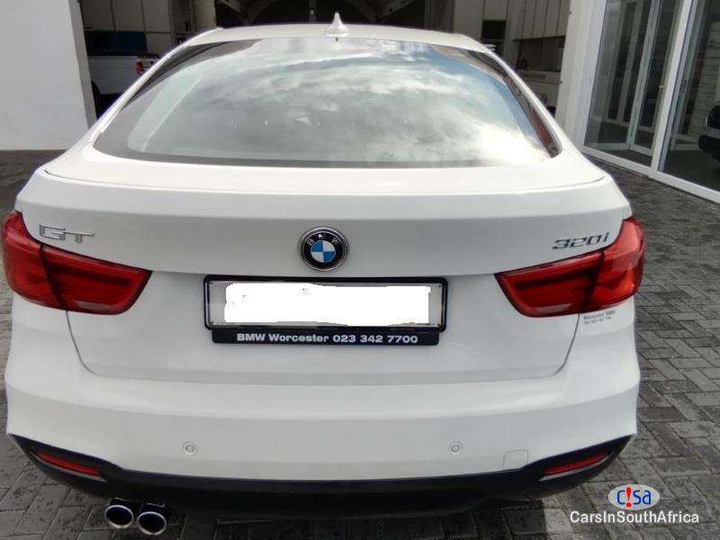 BMW 3-Series 1.8 Automatic 2016 - image 2