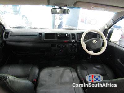Toyota Quantum 2.5 Manual 2016 - image 9