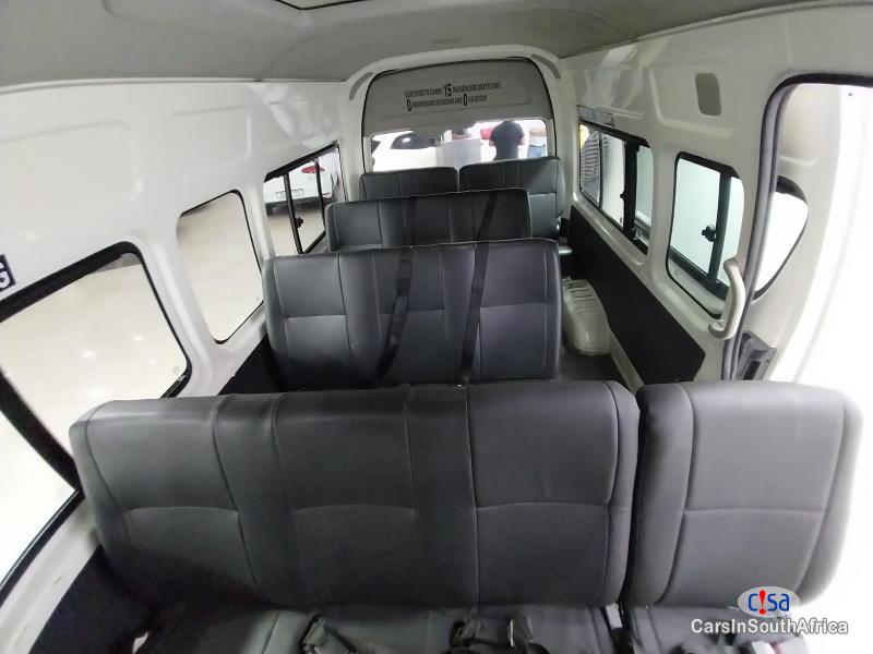 Toyota HiAce 2.5 Manual 2022 - image 10