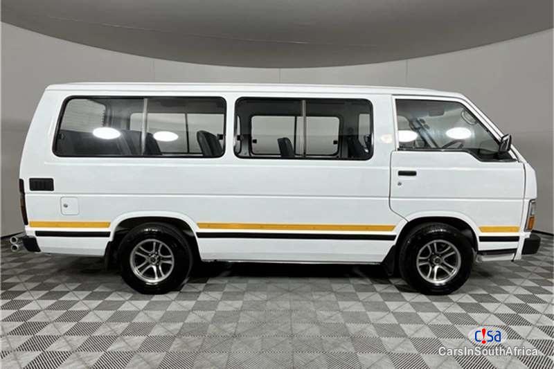 Toyota HiAce 2.2 Manual 2007 - image 11
