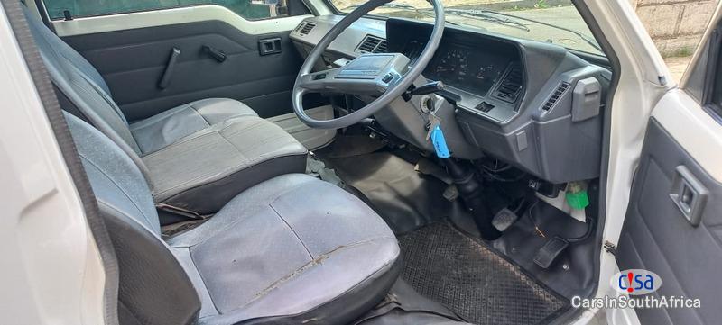 Toyota HiAce 2.2 Manual 2005 - image 10
