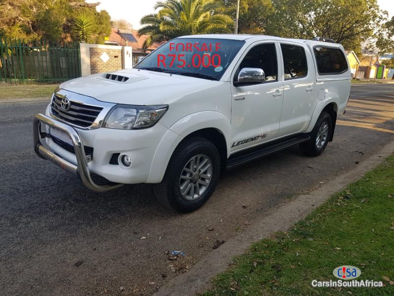 Pictures of Toyota Hilux 3.0 Manual 2015