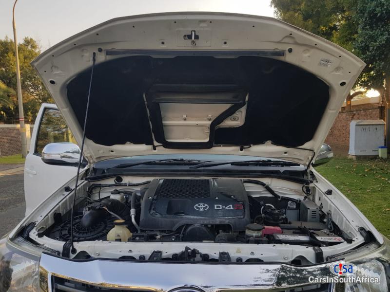 Toyota Hilux 3.0 Manual 2015 - image 2