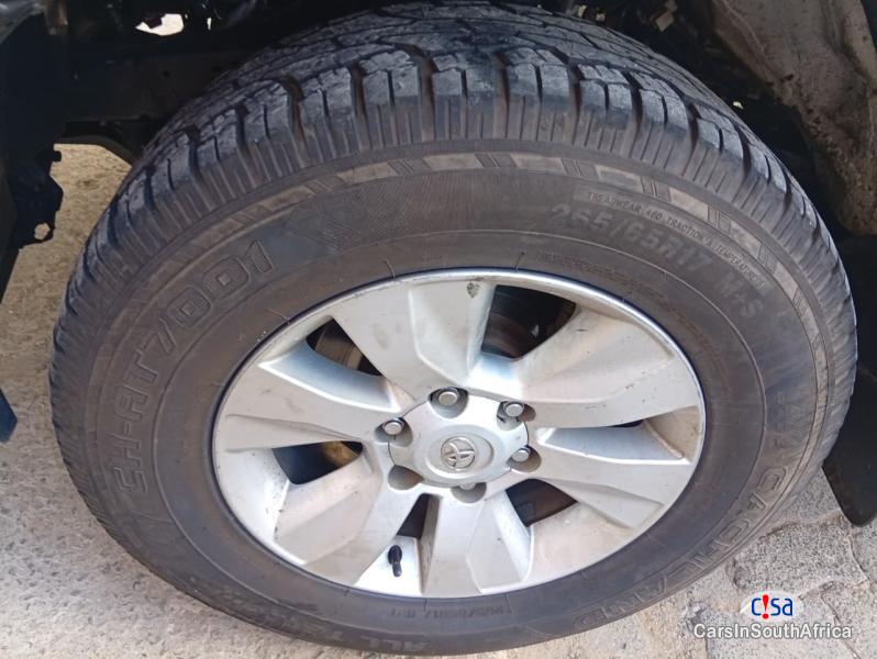 Toyota Hilux Manual 2018 - image 7