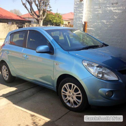 Pictures of Hyundai i20 Automatic 2011