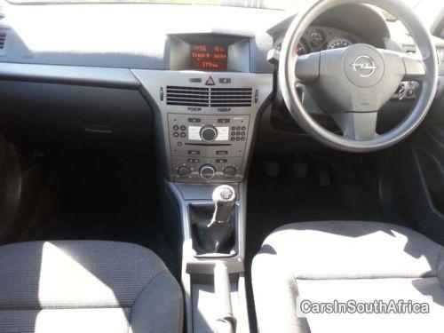 Pictures of Opel Astra Manual 2006