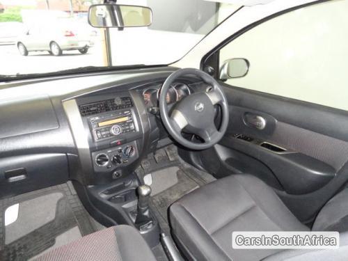 Pictures of Nissan Livina Manual 2009