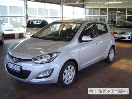 Pictures of Hyundai i20 Automatic 2013