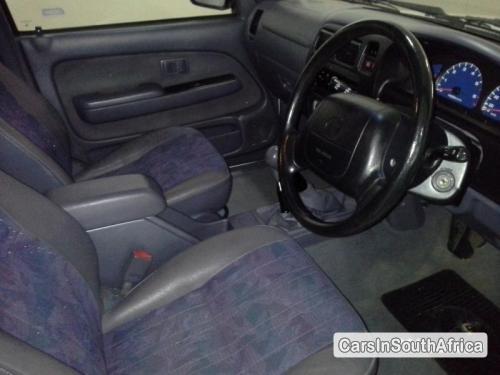 Pictures of Toyota Hilux Manual 2000