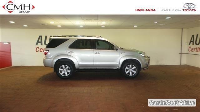 Picture of Toyota Fortuner Automatic 2011