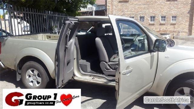 Pictures of Nissan Navara Manual 2010