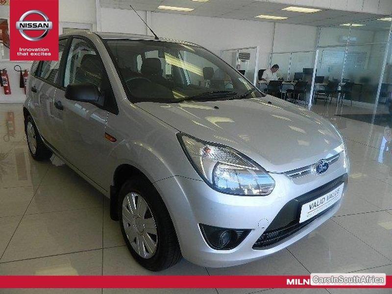 Pictures of Ford Figo Manual 2014