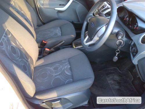 Ford Fiesta Automatic 2010 - image 2