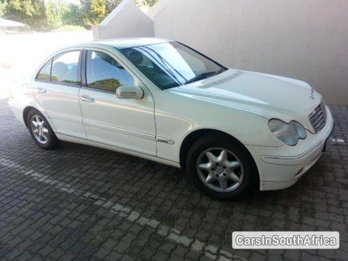 Mercedes Benz C-Class Manual 2002 - image 2