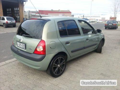 Renault Clio Manual 2003 - image 2