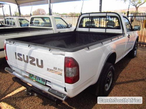 Isuzu KB250 Manual 2009 - image 2