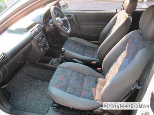 Opel Corsa Manual 2005 - image 2