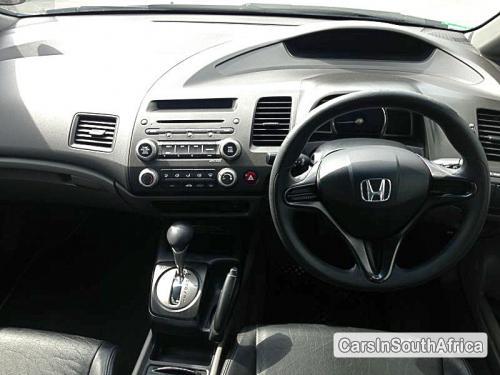 Honda Civic Automatic 2006 - image 2