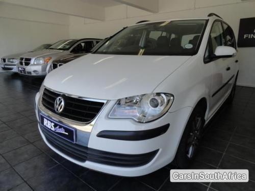 Volkswagen Touran Manual 2009 - image 2
