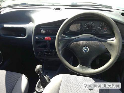 Fiat Strada Manual 2007 - image 2