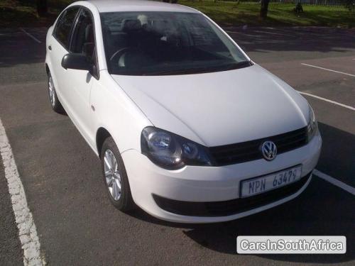 Volkswagen Polo Automatic 2013 - image 2