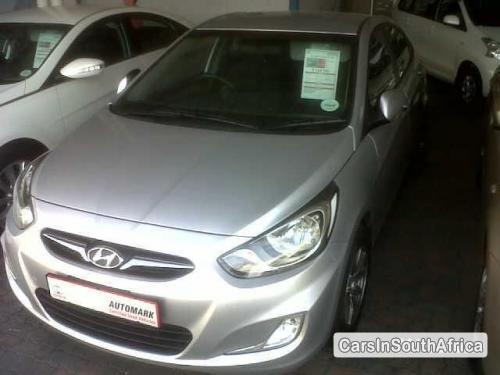Hyundai Accent Automatic 2012 - image 2