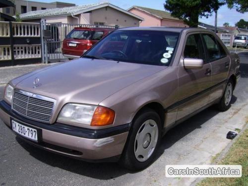 Mercedes Benz C-Class Manual 1994 - image 2
