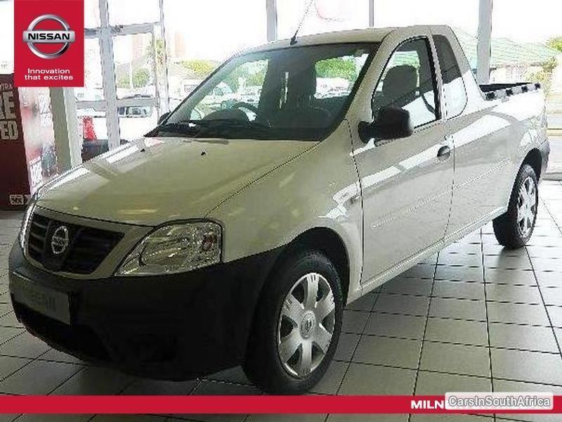 Nissan NP200 Manual 2015 - image 2