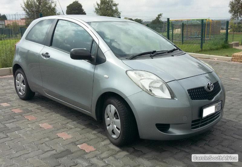 Toyota Yaris Manual 2006 - image 2
