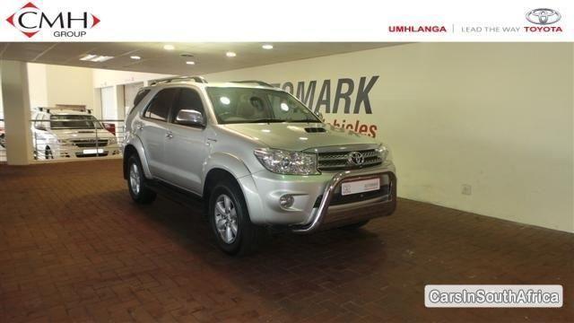 Toyota Fortuner Automatic 2011