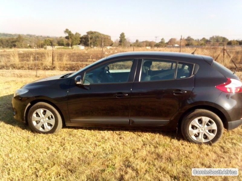 Renault Megane Manual 2009 - image 2