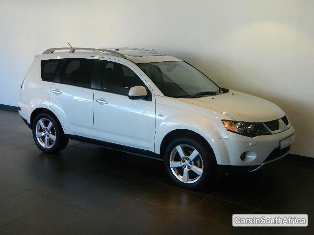 Mitsubishi Outlander Automatic 2009 - image 2