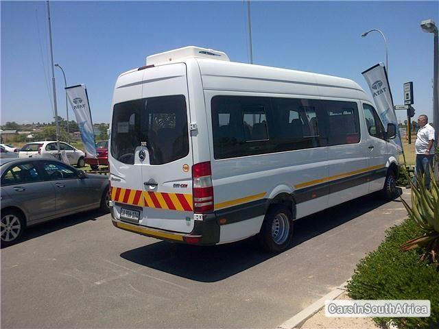 Mercedes Benz Manual 2012 - image 2