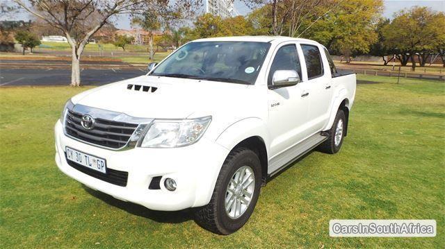 Toyota Hilux Automatic 2014