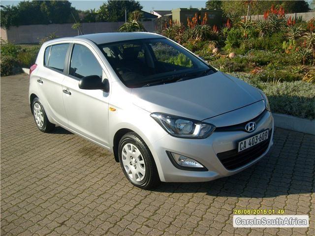 Hyundai i20 Manual 2013 - image 2
