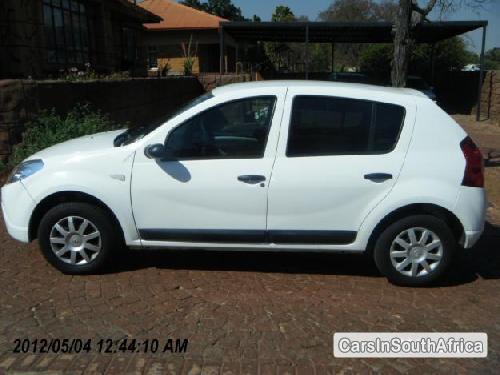 Renault 2011 - image 3