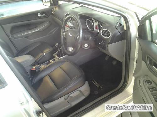 Ford Focus 2010 - image 3