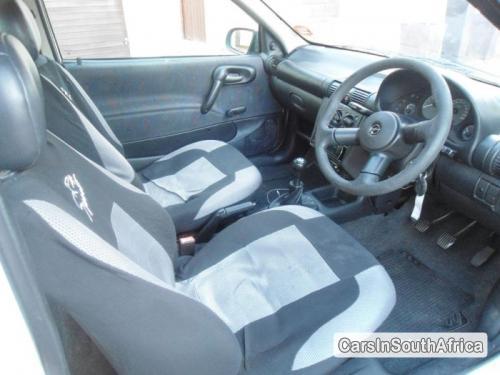 Opel Corsa Manual 2005 - image 3