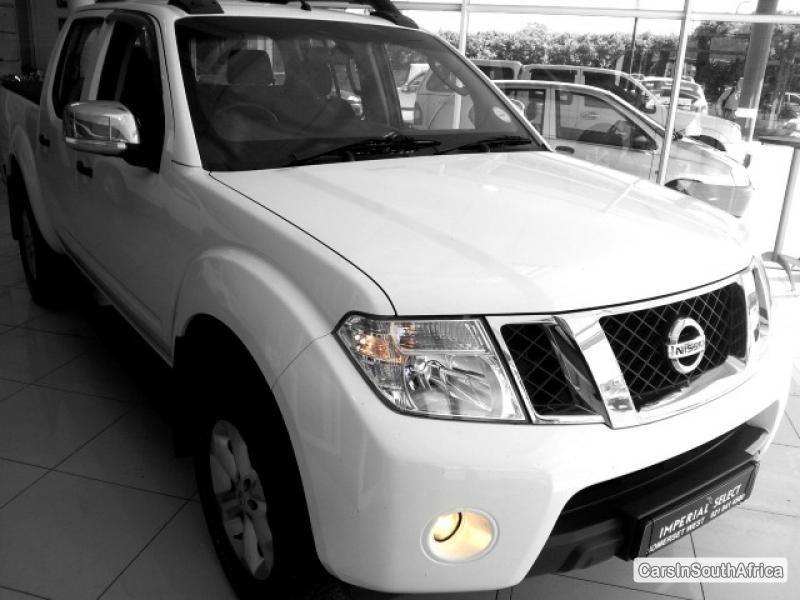 Nissan Navara Automatic 2011 in Western Cape