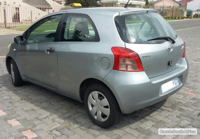 Toyota Yaris Manual 2006 - image 3